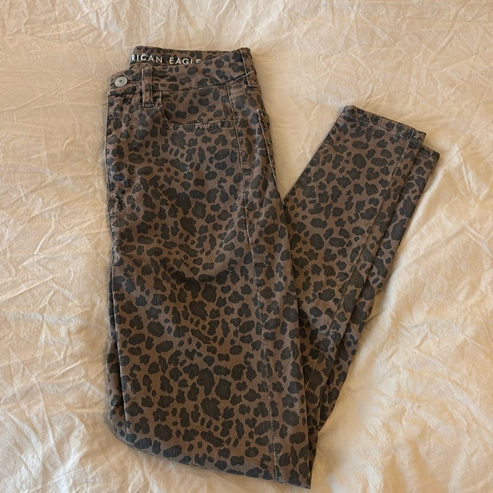 Leopard print skinny jeans